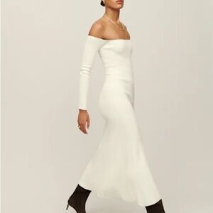 Reformation Elegant Off-Shoulder White Dress

Symone Cotton Sweater Dress